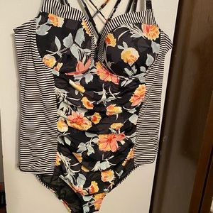 Torrid sure 4 one piece swim suit.